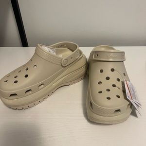 Mega Crush Clog, Color Bone, Women’s 8